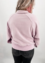 Load image into Gallery viewer, MY GO-TO SNAP BUTTON SWEATSHIRT [LILAC]
