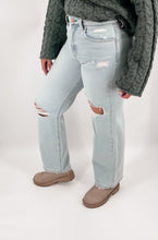 Load image into Gallery viewer, DO IT NOW HIGH RISE DISTRESSED LIGHT WASH STAIGHT JEANS
