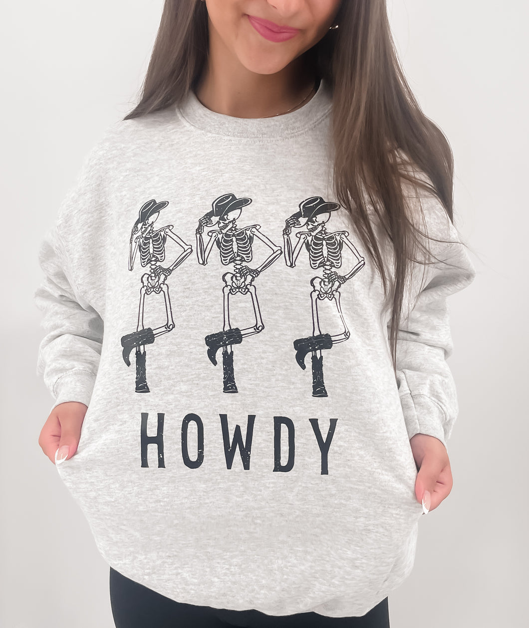 'HOWDY' SKELETON GRAPHIC CREWNECK