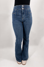 Load image into Gallery viewer, DON&#39;T LOOK BACK MEDIUM WASH FLARE JEANS
