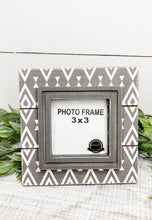 Load image into Gallery viewer, DIAMOND PRINT PHOTO FRAME
